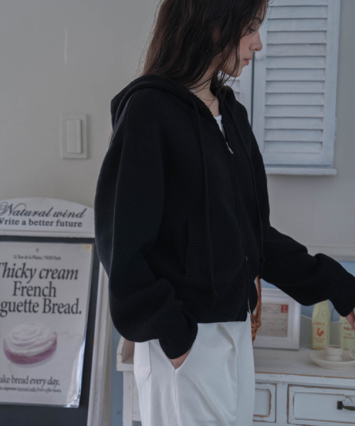 DEHEVE（デヘヴェ）の「Two-way Hood Zip-up Knit [Black]（ニット/セーター・レディース・ブラック・FREE）」の3枚目の写真