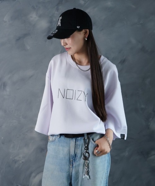 NOIZY(ノイジー)の「NOIZY CODE LOGO TEE / ワンポイント プリント 半袖 Tシャツ(Tシャツ/カットソー・メンズ・パープル/ホワイト/ブラック・LARGE/MEDIUM)」の12枚目の写真