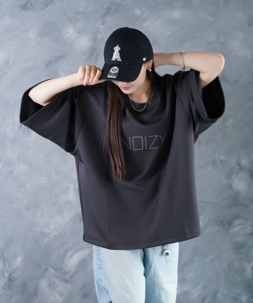 NOIZY(ノイジー)の「NOIZY CODE LOGO TEE / ワンポイント プリント 半袖 Tシャツ(Tシャツ/カットソー・メンズ・パープル/ホワイト/ブラック・LARGE/MEDIUM)」の16枚目の写真