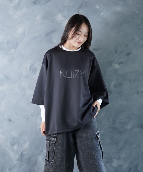 NOIZY(ノイジー)の「NOIZY CODE LOGO TEE / ワンポイント プリント 半袖 Tシャツ(Tシャツ/カットソー・メンズ・パープル/ホワイト/ブラック・LARGE/MEDIUM)」の13枚目の写真