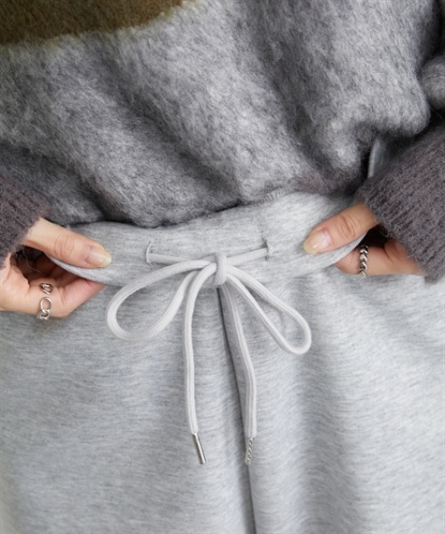 nissen（ニッセン）の「【低身長/高身長サイズ有】カーブスウェットパンツ（Petitjo/slattgir.)（その他パンツ・レディース・杢グレー/ブラック/ブラウン・M/L/LL/3L/PSS/PS/PM/PL/TM/TL/TLL/T3L）」の14枚目の写真