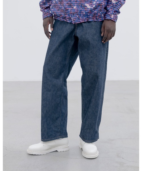 uniform experiment（ユニフォームエクスペリメント）の「RIGID WIDE-FIT JEANS（デニムパンツ・メンズ・インディゴブルー・1/2/3/4/5）」の2枚目の写真