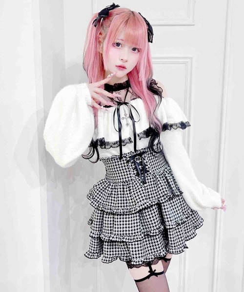 MA*RS(アメーバーマーズ)の「クロスチャーム付きオフショルニット(ニット/セーター・レディース・ホワイト/グレー/ブラック・FREE)」の9枚目の写真