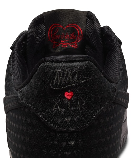 NIKE(ナイキ)の「NIKE AIR FORCE 1 RETRO / ナイキ エア フォース 1 レトロ 【SP】(スニーカー・メンズ・ブラック・25.5cm/24.5cm/29.0cm/28.0cm/27.0cm/26.0cm/25.0cm/24.0cm/30.0cm/28.5cm/27.5cm/26.5cm)」の11枚目の写真