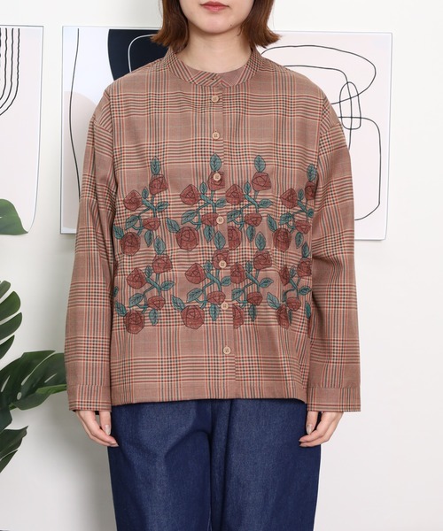 Emago(イマゴ)の「EMAGO グレンチェックローズ刺繍シャツ(シャツ/ブラウス・レディース・ベージュ/チャコールグレー・FREE)」の17枚目の写真