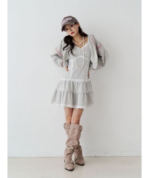 jouetie（ジュエティ）の「レースドッキングスウェットキャミワンピース（ワンピース・レディース・グレー/ブラック・MEDIUM）」の13枚目の写真