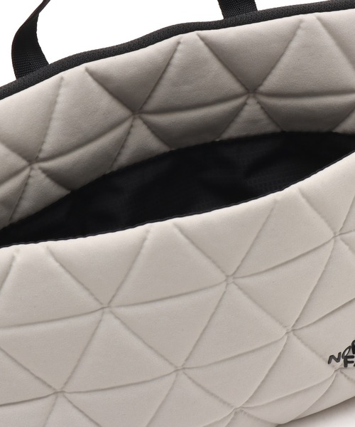 THE NORTH FACE(ザノースフェイス)の「THE NORTH FACE Geoface Pouch / ザ ノース フェイス ジオフェイス ポーチ(ボディバッグ/ウエストポーチ・メンズ・オフホワイト/ピンク・FREE)」の4枚目の写真