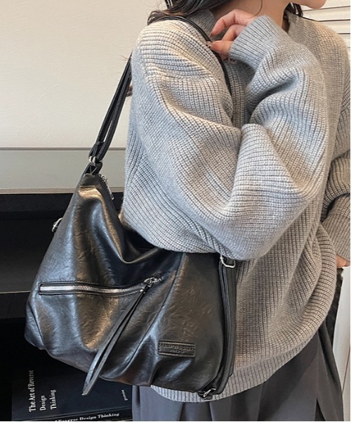 gossip!ロサンゼルス(ゴシップロサンゼルス)の「Y2K マルチポケットベルトバッグ 【A4サイズ収納可能】 《通勤・通学に!》(ショルダーバッグ・レディース・ブラック/ダークブラウン・FREE)」の7枚目の写真