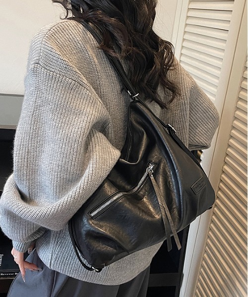 gossip!ロサンゼルス(ゴシップロサンゼルス)の「Y2K マルチポケットベルトバッグ 【A4サイズ収納可能】 《通勤・通学に!》(ショルダーバッグ・レディース・ブラック/ダークブラウン・FREE)」の11枚目の写真