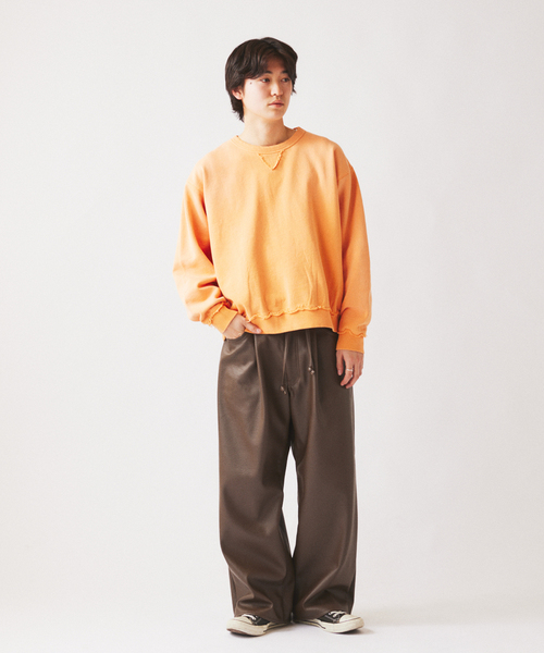 JOURNAL STANDARD relume(ジャーナルスタンダード レリューム)の「フェイクレザー ワイドストレート イージーパンツ(その他パンツ・メンズ・ブラック/ブラウン系その他・MEDIUM/LARGE)」の13枚目の写真