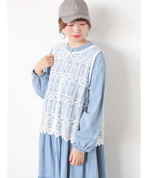 Samansa Mos2（サマンサ モスモス）の「裾スカラップレースベスト（シャツ/ブラウス・レディース・オフホワイト/ブラック・F）」の4枚目の写真