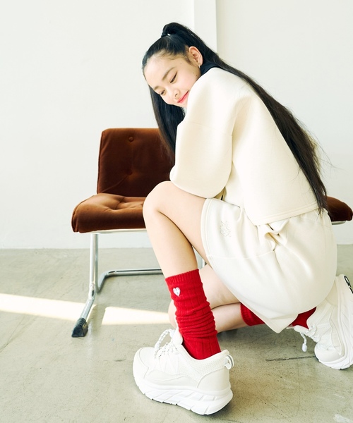 LOVETOXIC（ラブトキシック）の「【LTXC】軽量ドローコードスニーカー（スニーカー・キッズ・ブラック/ホワイト・L/S/M）」の4枚目の写真