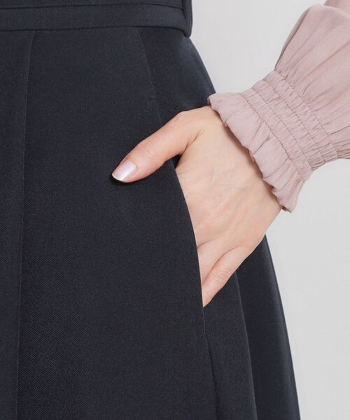 couture brooch（クチュールブローチ）の「【洗える・通勤】ビットベルト タックスカート（スカート・レディース・ブラウン系その他/ネイビー・36/40/38/42）」の22枚目の写真