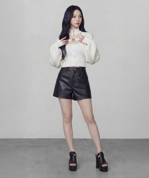 DURAS（デュラス）の「メタルバックルベルトカーディガン（カーディガン/ボレロ・レディース・ブラック/ホワイト・FREE）」の13枚目の写真