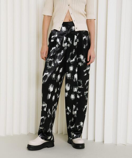 LAATO（ラート）の「black flower pants（その他パンツ・レディース・その他1・TALL/FREE）」の3枚目の写真