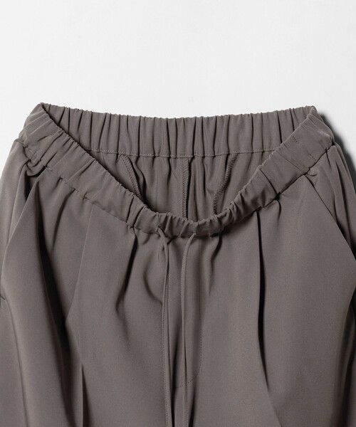 A DAY IN THE LIFE UNITED ARROWS(アデイインザライフユナイテッドアローズ)の「タックイージー テーパードパンツ ‐ウォッシャブル‐<A DAY IN THE LIFE>(その他パンツ・レディース・ブラック/ネイビー/モカ/オレンジ・M/S)」の15枚目の写真