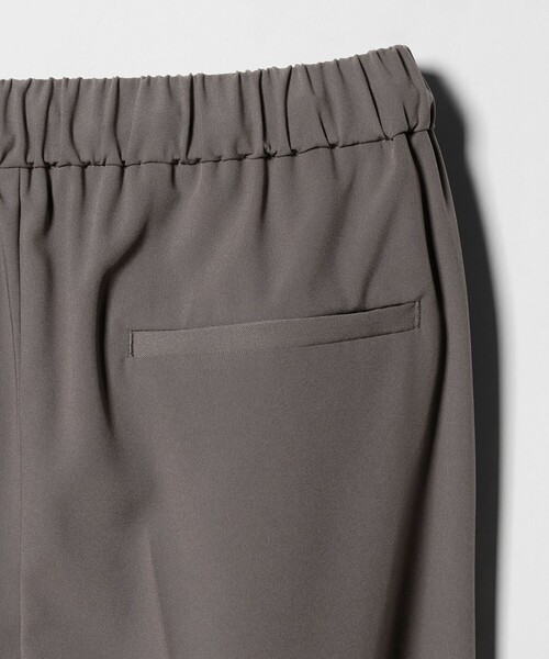 A DAY IN THE LIFE UNITED ARROWS(アデイインザライフユナイテッドアローズ)の「タックイージー テーパードパンツ ‐ウォッシャブル‐<A DAY IN THE LIFE>(その他パンツ・レディース・ブラック/ネイビー/モカ/オレンジ・M/S)」の19枚目の写真