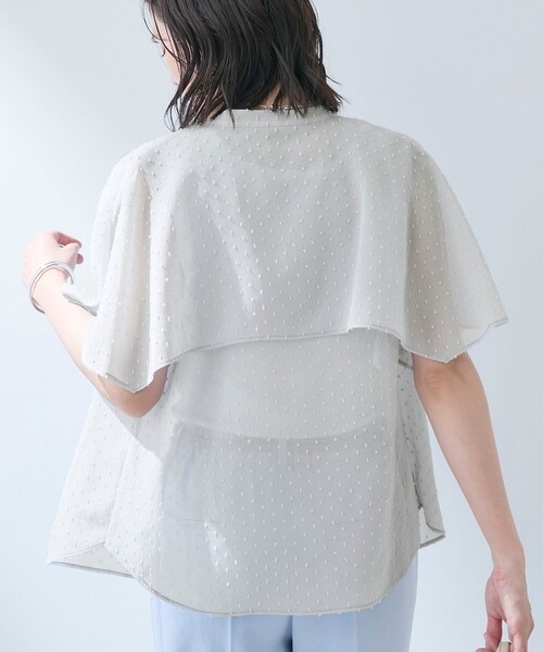 INDIVI(インディヴィ)の「【洗える/ドットモチーフ】ケープスリーブブラウス(シャツ/ブラウス・レディース・ホワイト系4/スモーキーグリーン系/ブラック/ライトグレー・38/05/13/15 /19/34)」の22枚目の写真