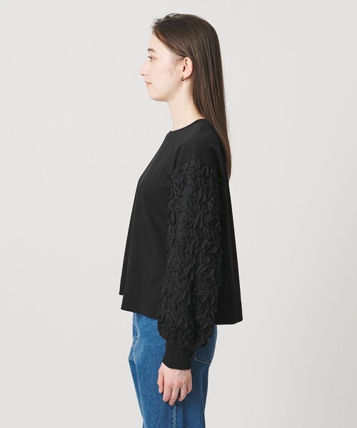 UNITED ARROWS(ユナイテッドアローズ)の「エンブロイダリーフラワー ショルダーコンビ カットソー(Tシャツ/カットソー・レディース・ホワイト/ブラック・FREE)」の20枚目の写真