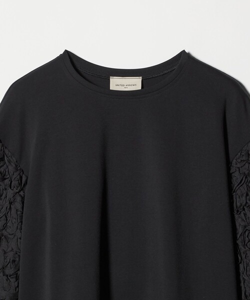 UNITED ARROWS(ユナイテッドアローズ)の「エンブロイダリーフラワー ショルダーコンビ カットソー(Tシャツ/カットソー・レディース・ホワイト/ブラック・FREE)」の16枚目の写真