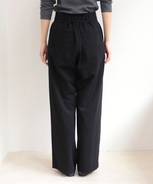 fredy emue（フレディエミュ）の「ハイゲージタックパンツ（その他パンツ・レディース・ベージュ/チャコールグレー/ブラック・38/36）」の16枚目の写真