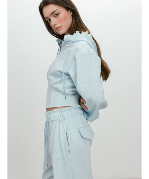 MOIFAIRE（モイフェア）の「BAKE WIDE PANTS / SKYBLUE（スウェットパンツ・レディース・スカイブルー・OS）」の4枚目の写真