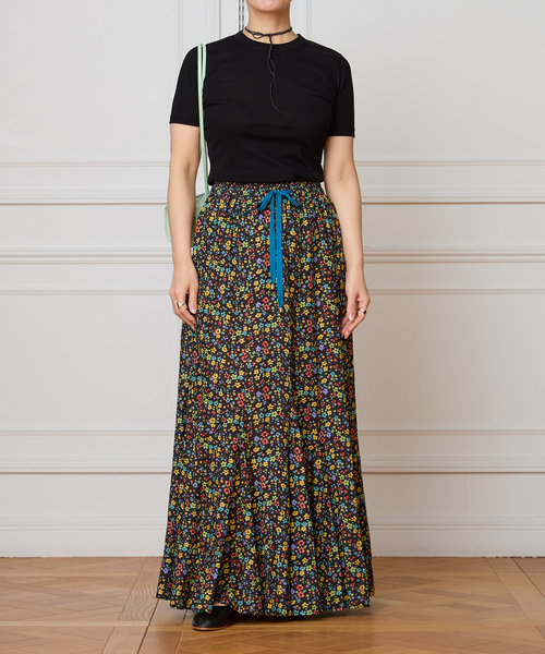 IENA LA BOUCLE（イエナラブークル）の「IENA LA BOUCLE Flower プリントスカート（スカート・レディース・ブラック系その他・36/38）」の9枚目の写真