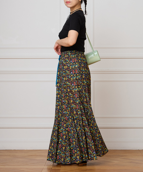IENA LA BOUCLE（イエナラブークル）の「IENA LA BOUCLE Flower プリントスカート（スカート・レディース・ブラック系その他・36/38）」の10枚目の写真
