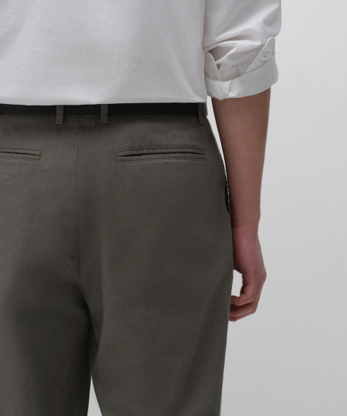 MUSINSA STANDARD（ムシンサスタンダード）の「[シティワーカーズ] リネンブレンドテーパードパンツ [カーキグレー]（その他パンツ・メンズ・その他・26/27/28/29/30/31/32/33/34/36/38/40/42）」の8枚目の写真