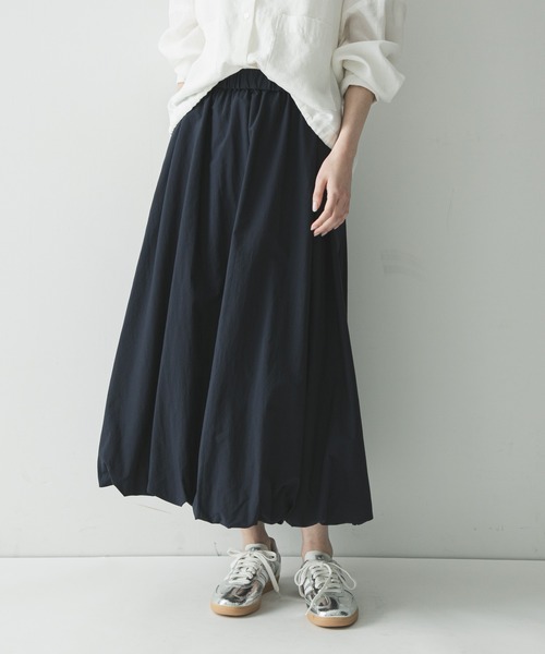URBAN RESEARCH(アーバンリサーチ)の「バルーンギャザースカート(スカート・レディース・オフホワイト/ブラック/ネイビー・FREE)」の3枚目の写真