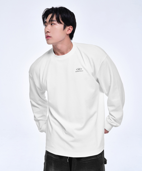 BORN TO WIN（ボーントゥウィン）の「SILVER B LOGO OVER FIT LONG SLEEVE [WHITE]（Tシャツ/カットソー・メンズ・その他・1/2/4/3）」の3枚目の写真