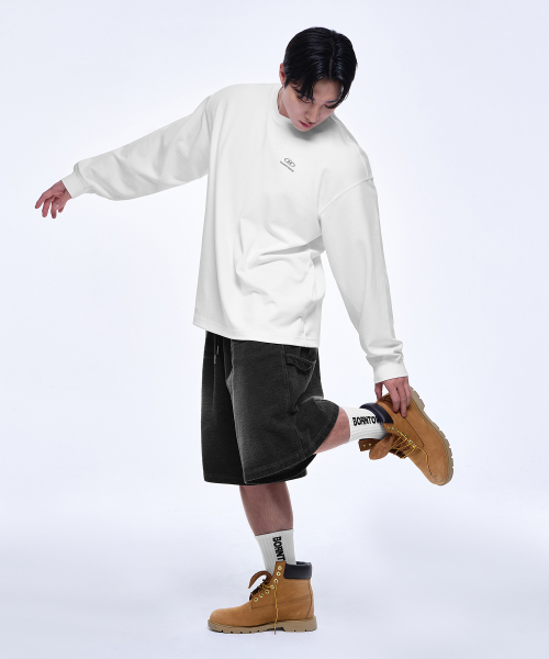 BORN TO WIN（ボーントゥウィン）の「SILVER B LOGO OVER FIT LONG SLEEVE [WHITE]（Tシャツ/カットソー・メンズ・その他・1/2/4/3）」の5枚目の写真