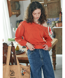 FLATWAVE IN SEOUL（フラットウェーブインソウル）の「Kaya Unbalance Off Shoulder Sweatshirt Orange（スウェット）」