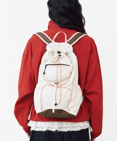 FENNEC(フェネック)の「AIRY POCKET BACKPACK - BUTTER(バックパック/リュック・レディース・その他・FREE)」の3枚目の写真