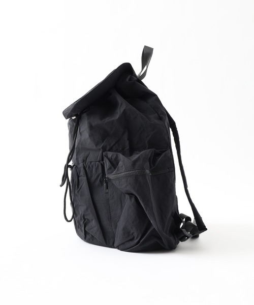 crossi（クロッシー）の「メタリック ドローストリング リュック（バックパック/リュック・レディース・ブラック/シルバー/カーキ/ベージュ・FREE）」の13枚目の写真
