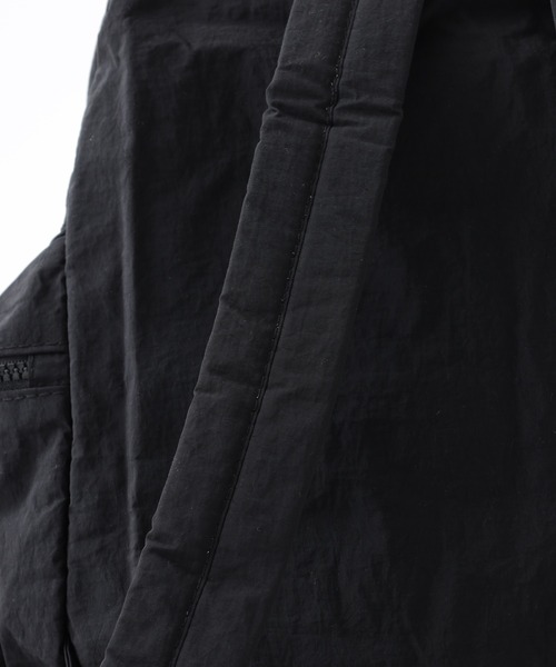 crossi（クロッシー）の「メタリック ドローストリング リュック（バックパック/リュック・レディース・ブラック/シルバー/カーキ/ベージュ・FREE）」の10枚目の写真