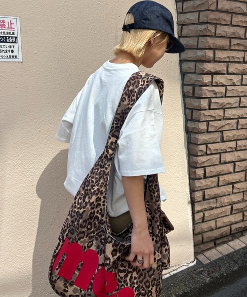 CIAOPANIC TYPY（チャオパニックティピー）の「【UNISEX】【プラスサイズあり】DOG＆CATアソートロゴプリントTee（Tシャツ/カットソー・レディース・ホワイト/ブルー/チャコールグレー/グレー・XX-LARGE/LARGE/MEDIUM）」の13枚目の写真