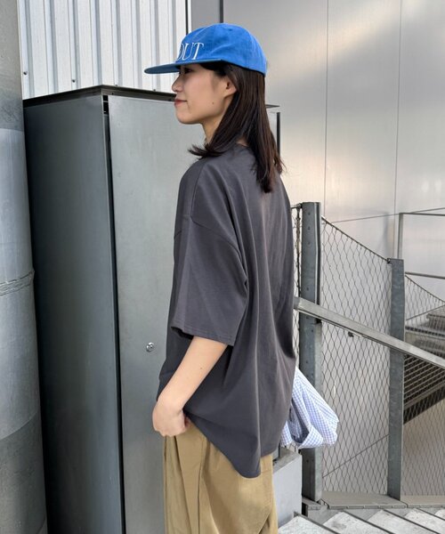 CIAOPANIC TYPY（チャオパニックティピー）の「【UNISEX】【プラスサイズあり】DOG＆CATアソートロゴプリントTee（Tシャツ/カットソー・レディース・ホワイト/ブルー/チャコールグレー/グレー・XX-LARGE/LARGE/MEDIUM）」の22枚目の写真