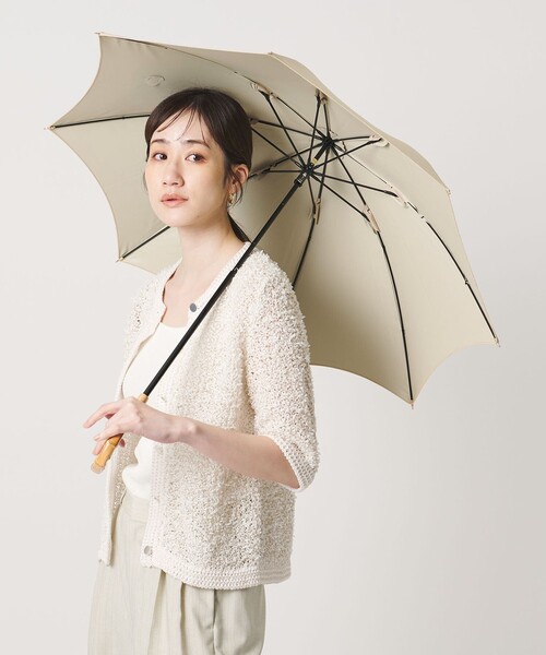 UNITED ARROWS(ユナイテッドアローズ)の「無地 晴雨兼用 長傘(長傘・レディース・オリーブ/ベージュ/ダークグレー・FREE)」の7枚目の写真