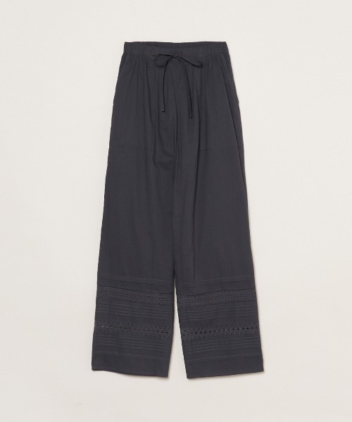 three dots(スリードッツ)の「ジェローム レースパンツ(その他パンツ・レディース・ベージュ/ブルー/チャコール・M/S)」の3枚目の写真