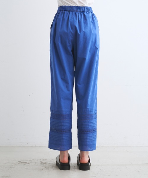 three dots(スリードッツ)の「ジェローム レースパンツ(その他パンツ・レディース・ベージュ/ブルー/チャコール・M/S)」の17枚目の写真