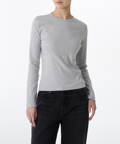 MUSINSA STANDARD WOMAN（ムシンサスタンダードウーマン）の「ウィメンズスリムクルーネック長袖Tシャツ[メランジグレー]（Tシャツ/カットソー・レディース・その他・X-SMALL/SMALL/MEDIUM/LARGE/X-LARGE）」の3枚目の写真