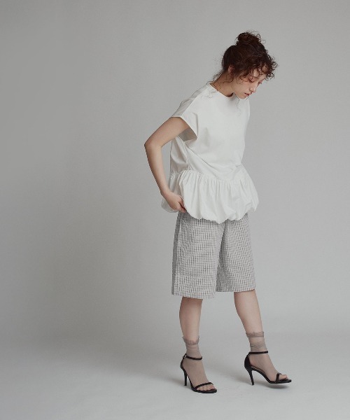 W:Huku(フーク)の「チェック サッカー スラックス バミューダ ハーフパンツ / 短パン / Checkered Slacks Shorts(その他パンツ・レディース・グレー/ブルー/アイボリー・FREE)」の5枚目の写真