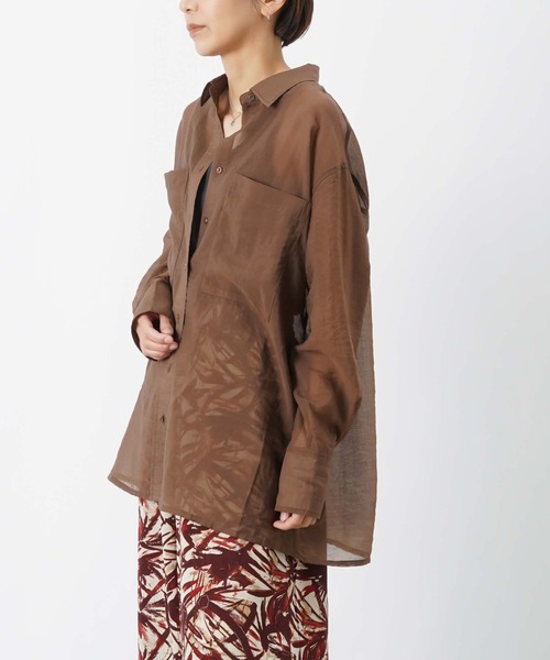 LUCA/LADY LUCK LUCA(ルカ/レディラックルカ)の「LC/LLL シアーシャツ/シアーオーバーシャツ(シャツ/ブラウス・レディース・チャコールグレー/カーキ/ブラウン・FREE)」の5枚目の写真