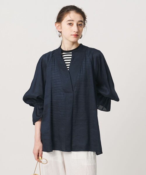 UNITED ARROWS(ユナイテッドアローズ)の「ラミー スキッパー Vネック ブラウス ‐ウォッシャブル‐(シャツ/ブラウス・レディース・その他2/イエロー/ネイビー・FREE)」の4枚目の写真