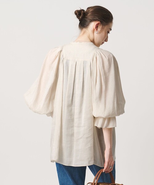 UNITED ARROWS(ユナイテッドアローズ)の「ラミー スキッパー Vネック ブラウス ‐ウォッシャブル‐(シャツ/ブラウス・レディース・その他2/イエロー/ネイビー・FREE)」の9枚目の写真