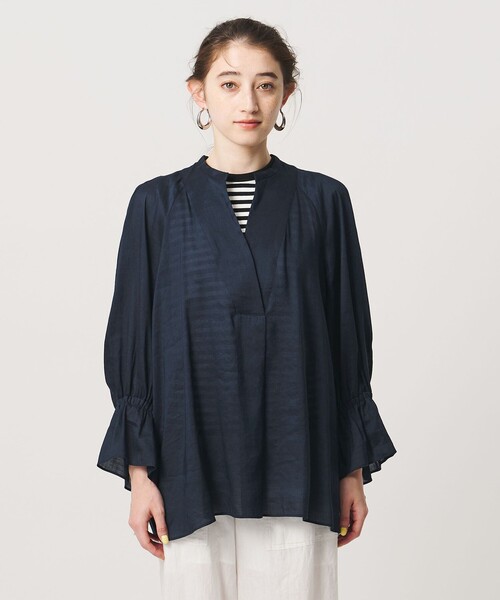 UNITED ARROWS(ユナイテッドアローズ)の「ラミー スキッパー Vネック ブラウス ‐ウォッシャブル‐(シャツ/ブラウス・レディース・その他2/イエロー/ネイビー・FREE)」の12枚目の写真