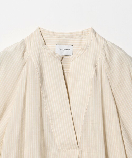 UNITED ARROWS(ユナイテッドアローズ)の「ラミー スキッパー Vネック ブラウス ‐ウォッシャブル‐(シャツ/ブラウス・レディース・その他2/イエロー/ネイビー・FREE)」の17枚目の写真