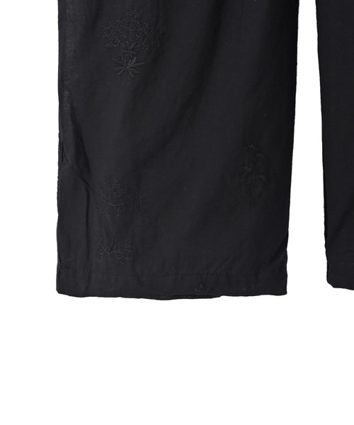 STYLE DELI(スタイルデリ)の「【BLK001】刺繍タックイージーパンツ(その他パンツ・レディース・ブラック・FREE)」の10枚目の写真