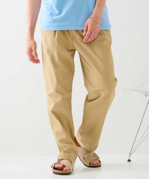 UNIVERSAL OVERALL(ユニバーサルオーバーオール)の「【UNIVERSAL OVERALL】CHILLPAN TAPERED U2623630-B(チノパンツ・メンズ・ベージュ/グレー/ブラック・L/XL/M)」の1枚目の写真